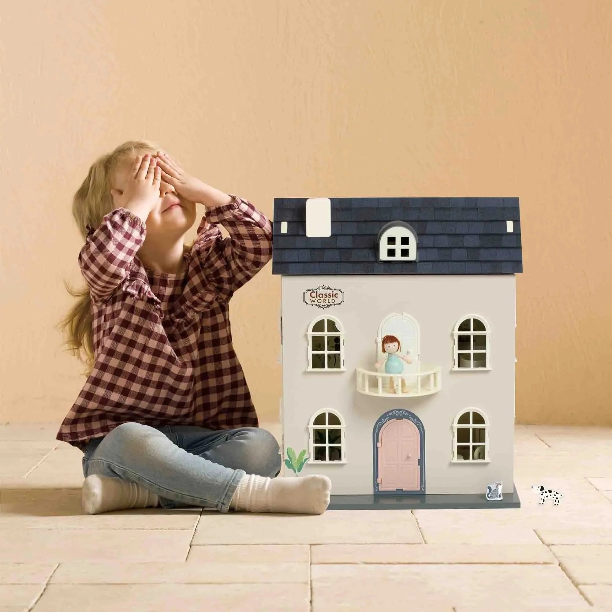 Wooden dolls houses