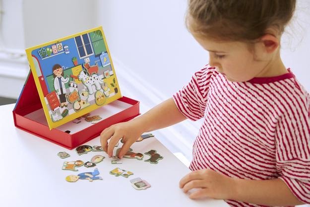 Pet Hospital Magnetic Play Scene - Haliburtons & Co.